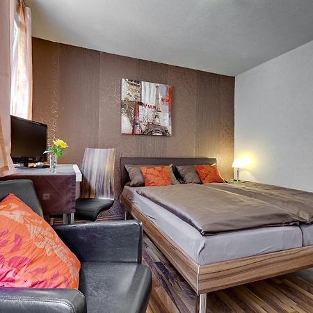 Hotel Alte Post Кальв Экстерьер фото